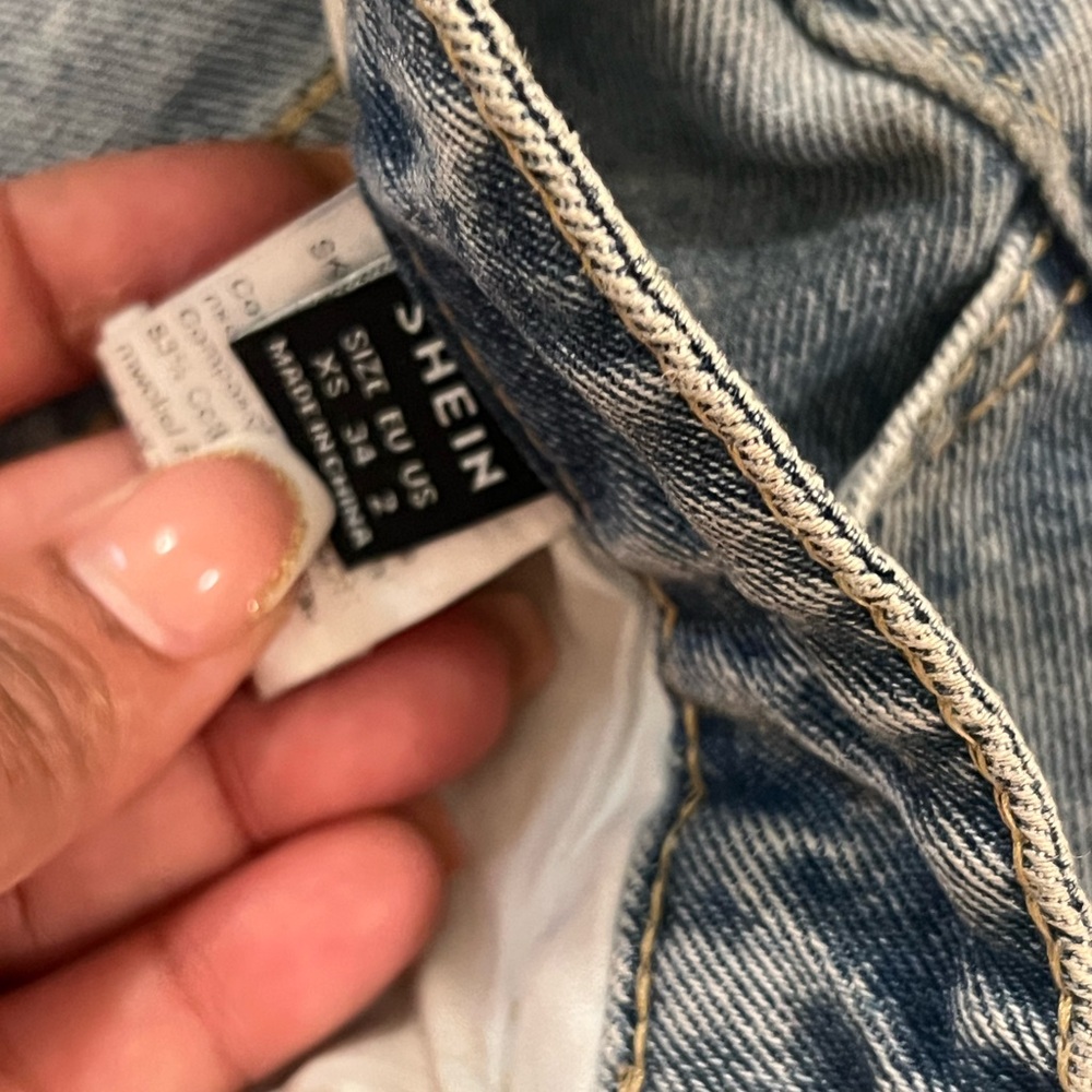 SHEIN Classic Denim Jeans